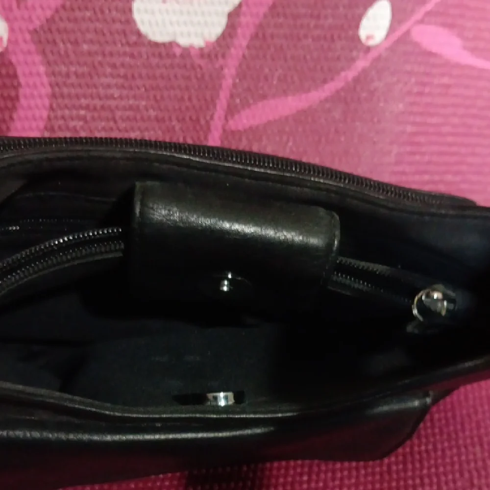 Fossil Black Leather Shoulder Bag - Picture 5 of 9